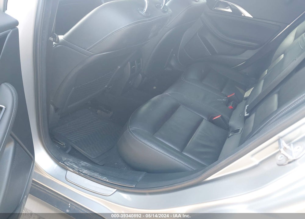 2018 INFINITI QX30 VIN: SJKCH5CR2JA004850