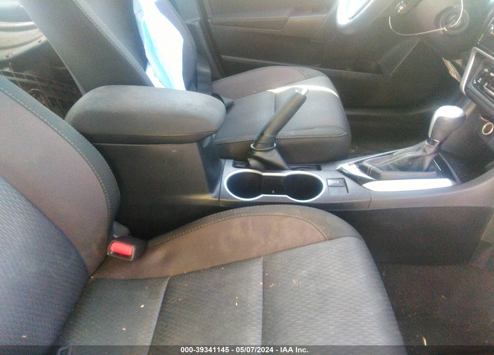 2017 TOYOTA COROLLA LE VIN: 2T1BURHE5HC861161