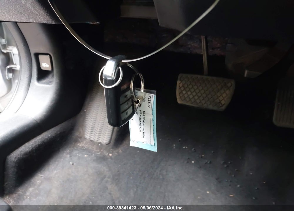 2013 HONDA ACCORD EX-L V-6 VIN: 1HGCR3F8XDA009887