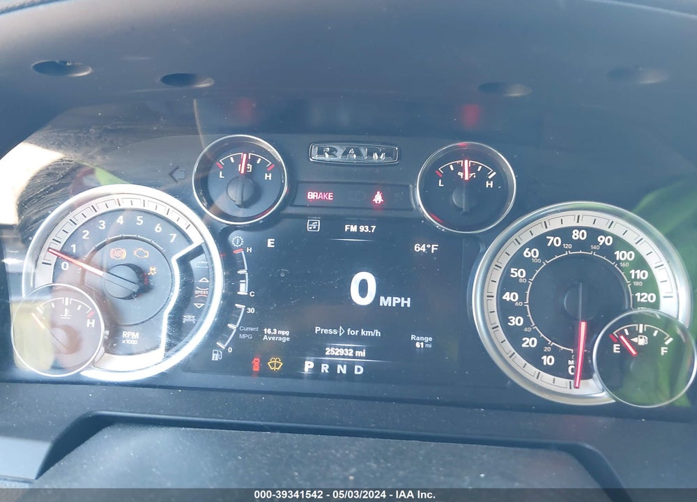 2017 RAM 1500 LAIE  4X4 6'4 BOX VIN: 1C6RR7VTXHS720857
