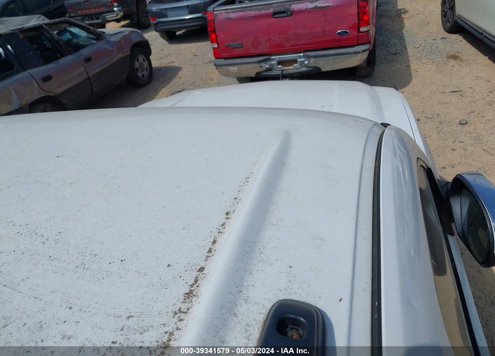 2012 CHEVROLET SUBURBAN 1500 LT VIN: 1GNSCJE02CR271017