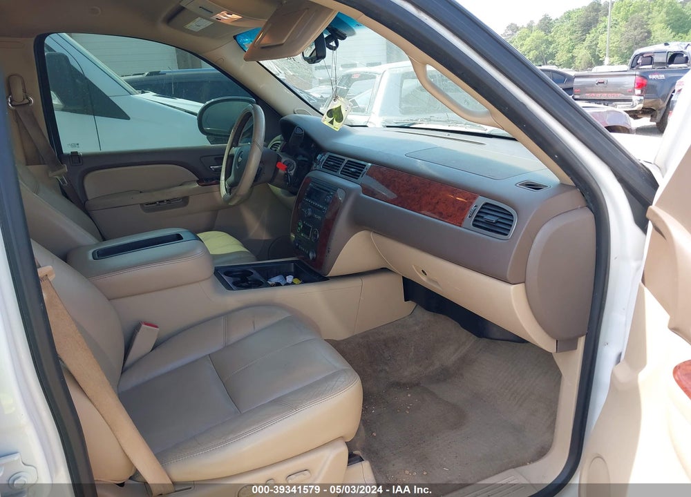 2012 CHEVROLET SUBURBAN 1500 LT VIN: 1GNSCJE02CR271017