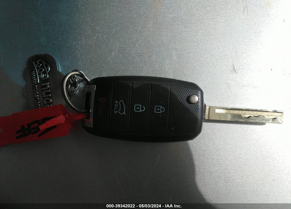 2018 KIA SORENTO VIN: 5XYPGDA3XJG418975