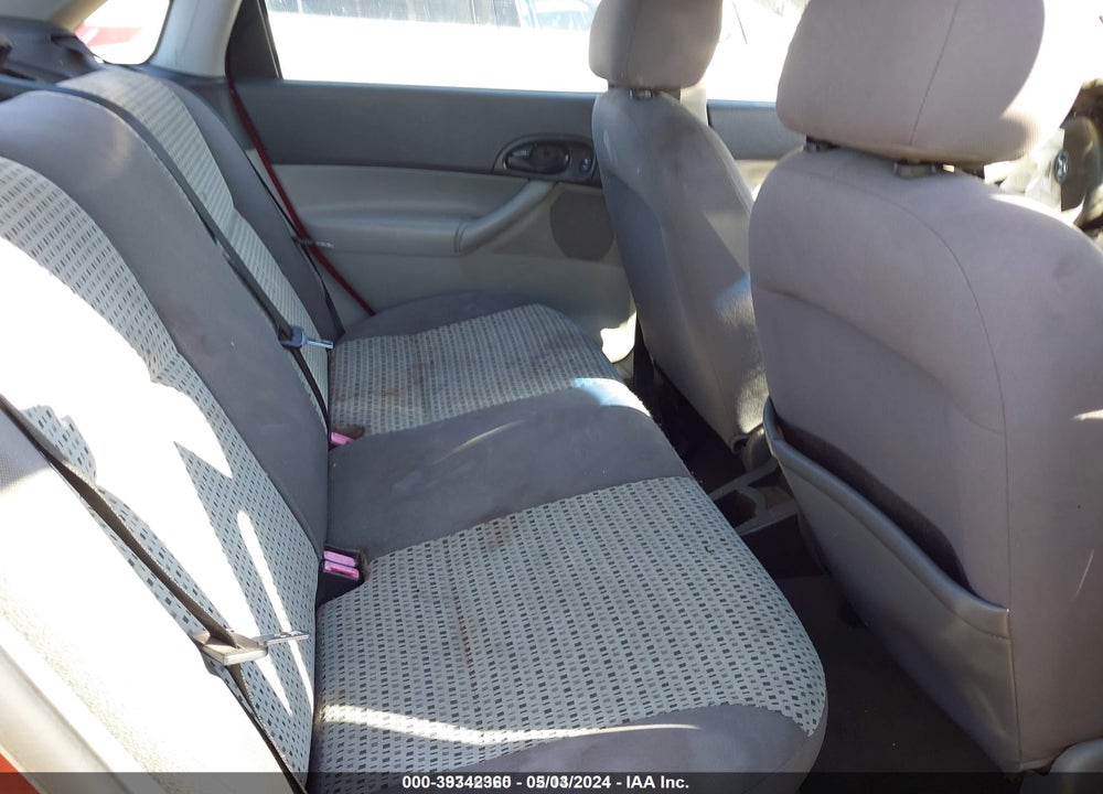 2007 FORD FOCUS VIN: 1FAFP34N37W232019