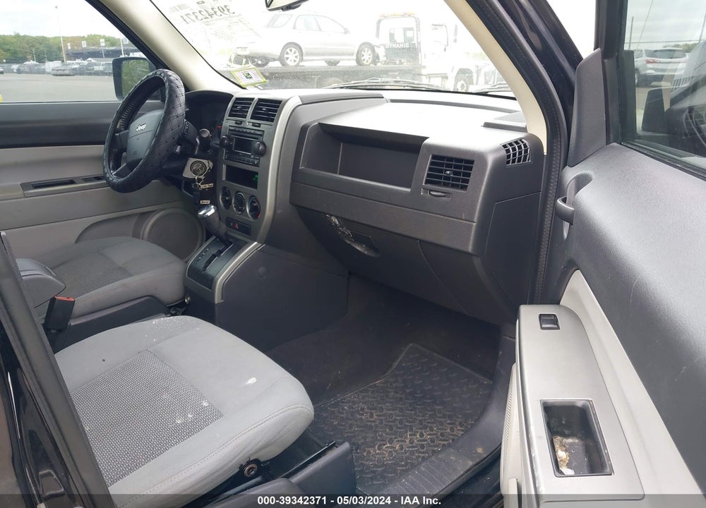 2007 JEEP PATRIOT SPORT VIN: 1J8FF28W87D308803