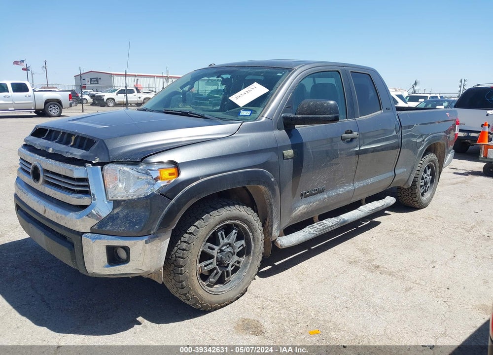 2017 TOYOTA TUNDRA SR5 5.7L V8 VIN: 5TFUW5F1XHX595097