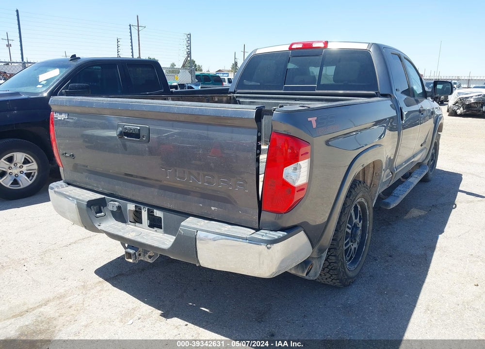 2017 TOYOTA TUNDRA SR5 5.7L V8 VIN: 5TFUW5F1XHX595097