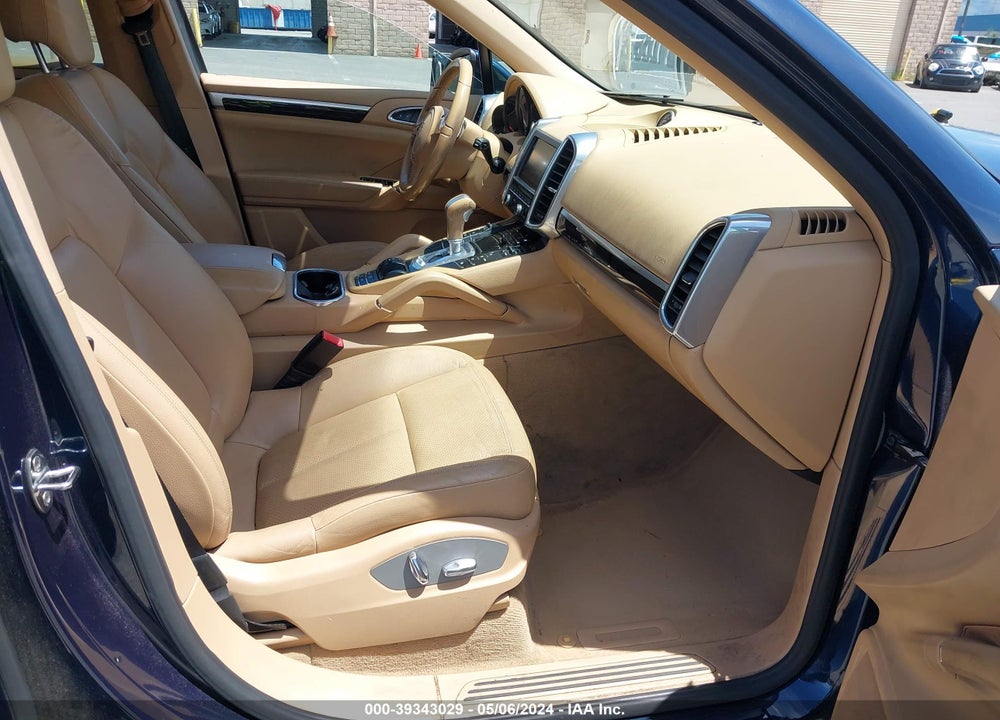 2012 PORSCHE CAYENNE VIN: WP1AA2A20CLA10011