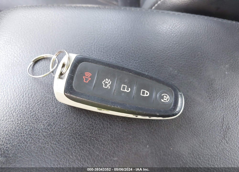 2014 FORD FOCUS TITANIUM VIN: 1FADP3J22EL240628