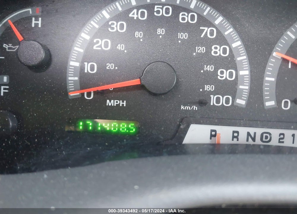 2002 FORD F-150 LARIAT/XLT VIN: 1FTRW08612KD47424