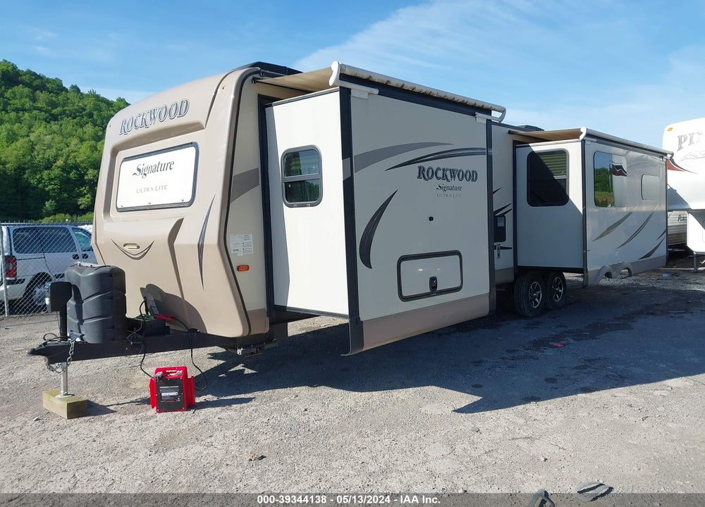 2017 ROCKWOOD SIGNATURE ULTRA LITE VIN: 4X4TRLJ20H1873574