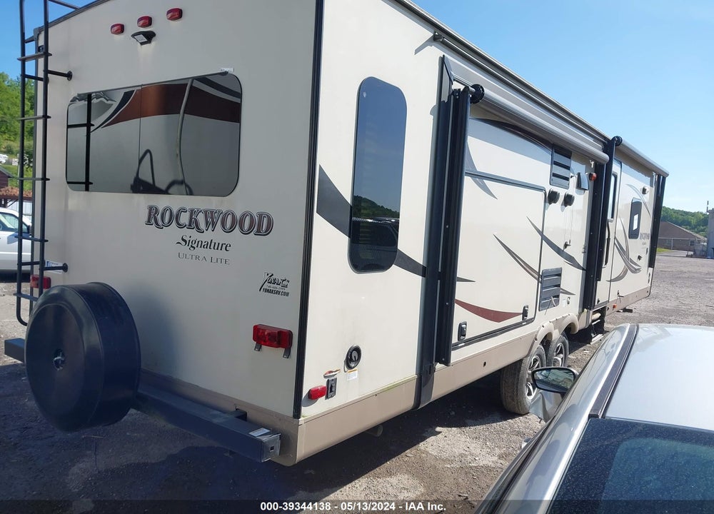 2017 ROCKWOOD SIGNATURE ULTRA LITE VIN: 4X4TRLJ20H1873574