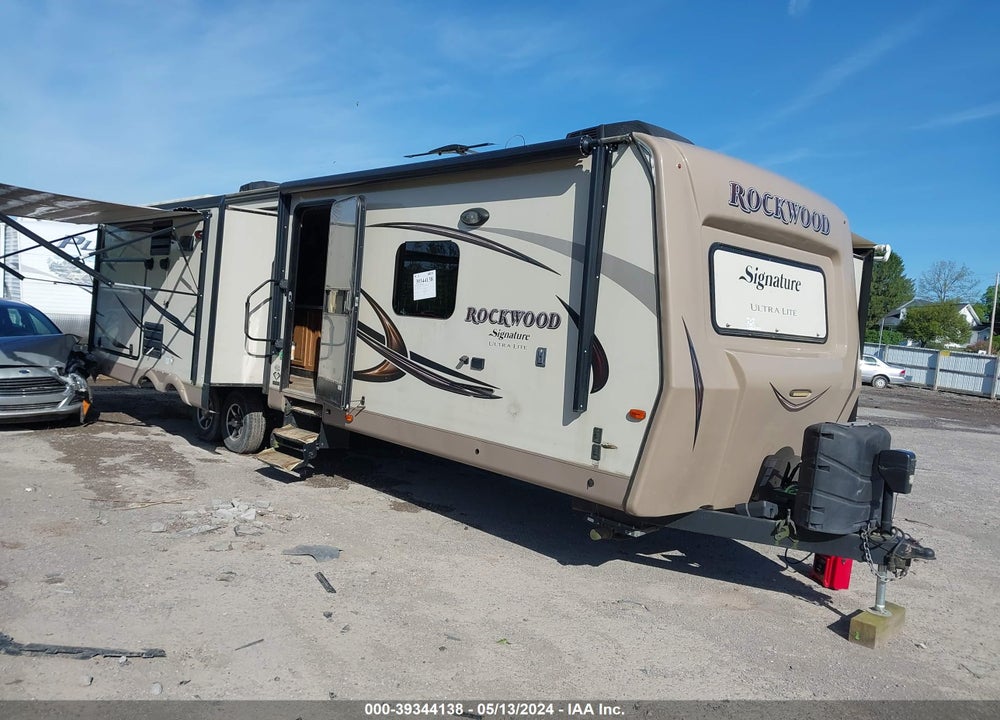 2017 ROCKWOOD SIGNATURE ULTRA LITE VIN: 4X4TRLJ20H1873574