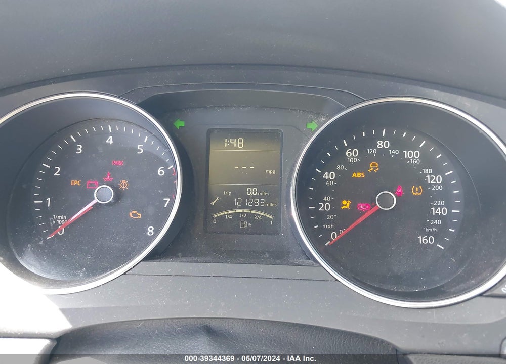 2015 VOLKSWAGEN JETTA 1.8T SE VIN: 3VWD17AJ5FM258368