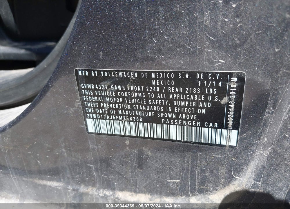 2015 VOLKSWAGEN JETTA 1.8T SE VIN: 3VWD17AJ5FM258368