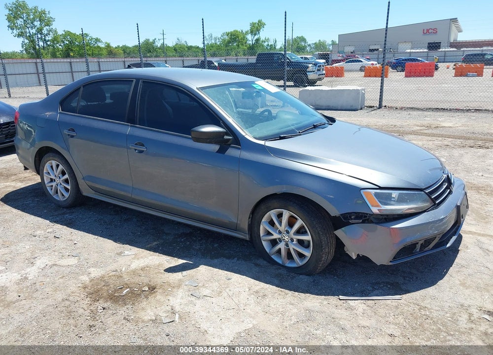 2015 VOLKSWAGEN JETTA 1.8T SE VIN: 3VWD17AJ5FM258368