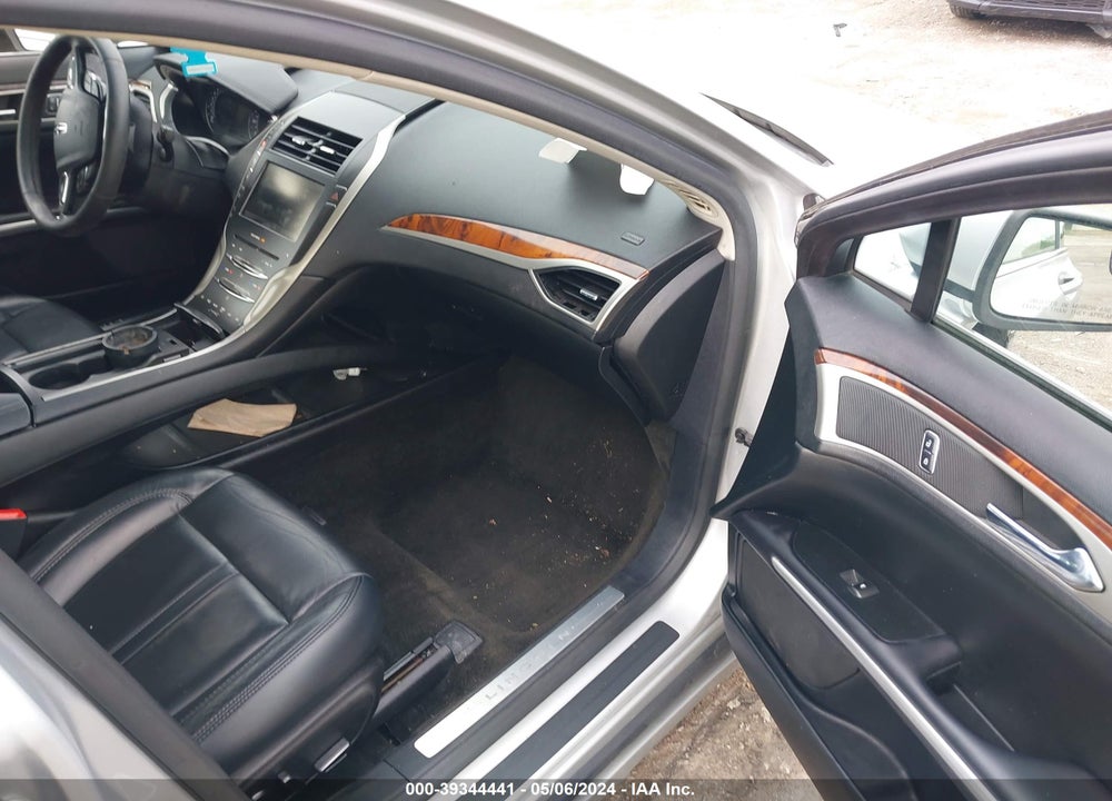 2016 LINCOLN MKZ VIN: 3LN6L2J9XGR613601