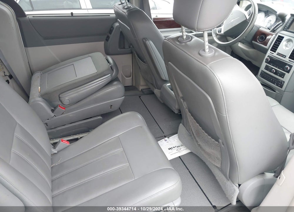 2010 CHRYSLER TOWN & COUNTRY TOURING VIN: 2A4RR5DX3AR136318