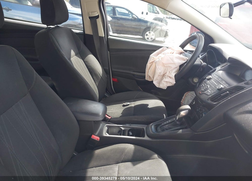 2018 FORD FOCUS SE VIN: 1FADP3F21JL220261