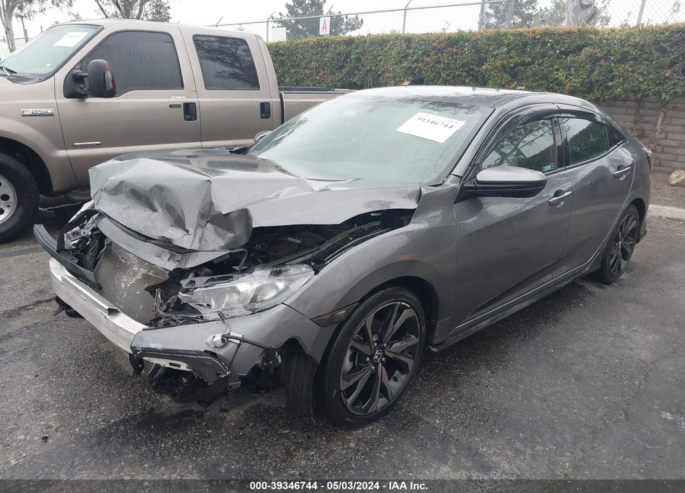 2018 HONDA CIVIC SPORT VIN: SHHFK7H4XJU415297