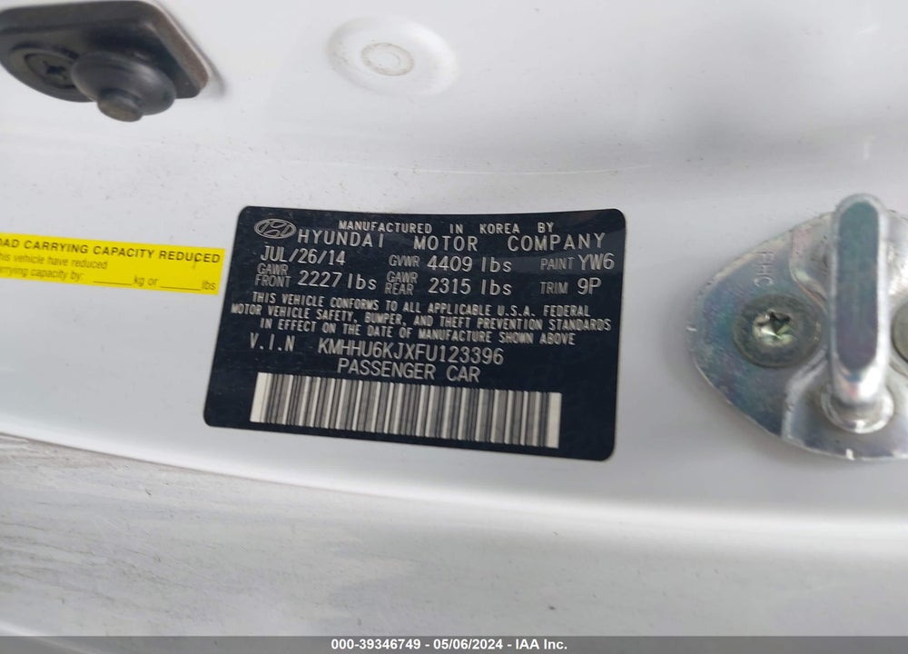 2015 HYUNDAI GENESIS 3.8 BASE VIN: KMHHU6KJXFU123396