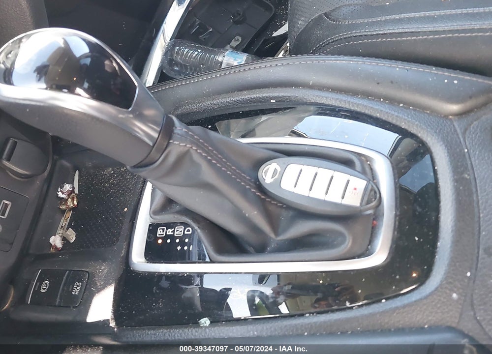 2019 NISSAN ROGUE SL VIN: 5N1AT2MT5KC831549