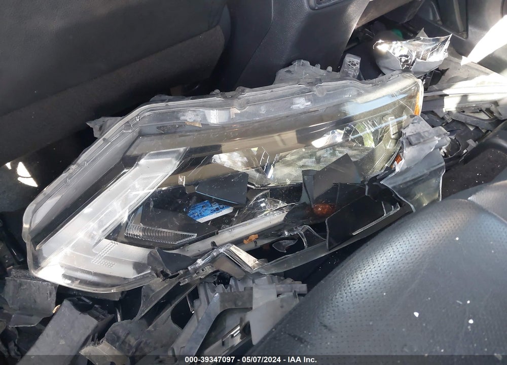 2019 NISSAN ROGUE SL VIN: 5N1AT2MT5KC831549