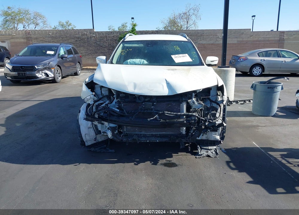 2019 NISSAN ROGUE SL VIN: 5N1AT2MT5KC831549