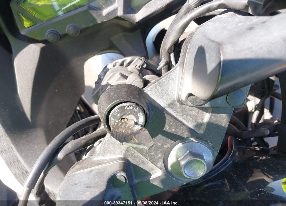 2016 KAWASAKI EX300 A VIN: JKAEX8A10GDA26914