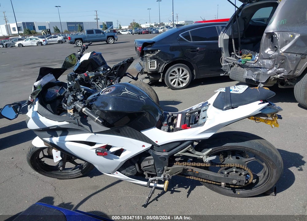 2016 KAWASAKI EX300 A VIN: JKAEX8A10GDA26914