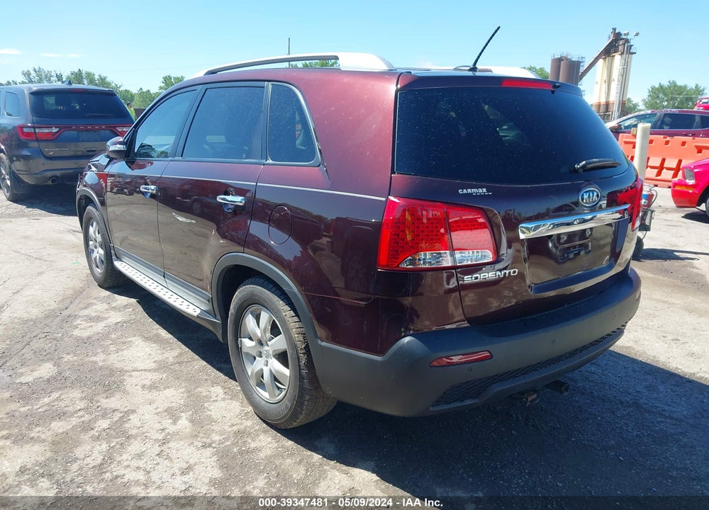 2012 KIA SORENTO LX VIN: 5XYKT3A65CG239207