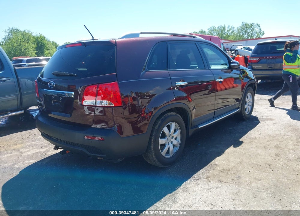 2012 KIA SORENTO LX VIN: 5XYKT3A65CG239207