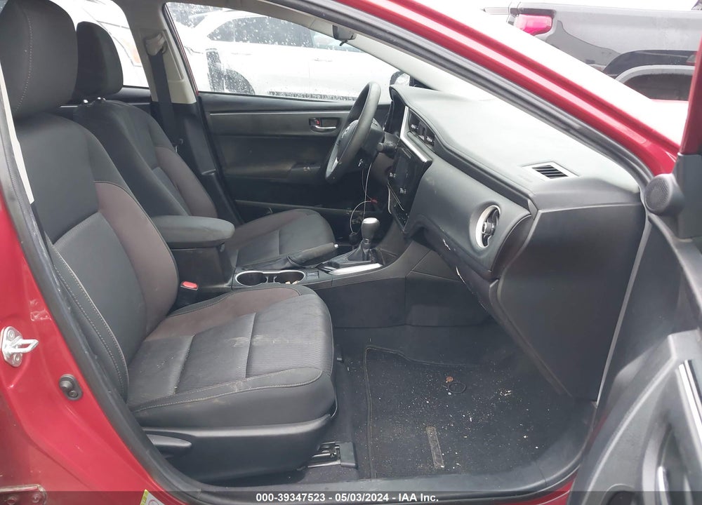 2019 TOYOTA COROLLA LE VIN: 5YFBURHE7KP881046