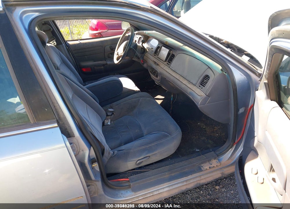 1998 FORD CROWN VICTORIA LX VIN: 2FAFP74W7WX188013