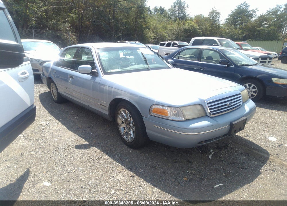 1998 FORD CROWN VICTORIA LX VIN: 2FAFP74W7WX188013