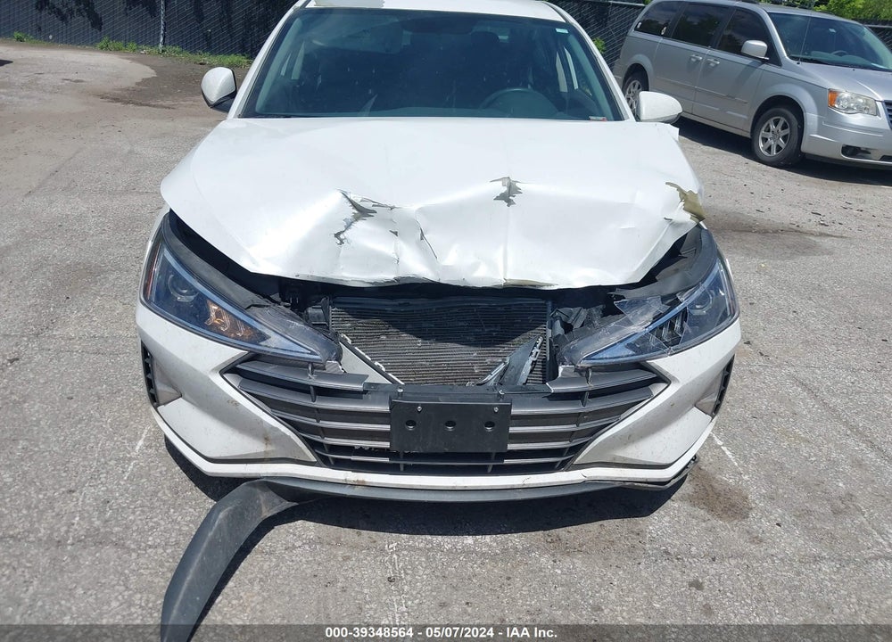 2019 HYUNDAI ELANTRA SE VIN: 5NPD74LF5KH463049