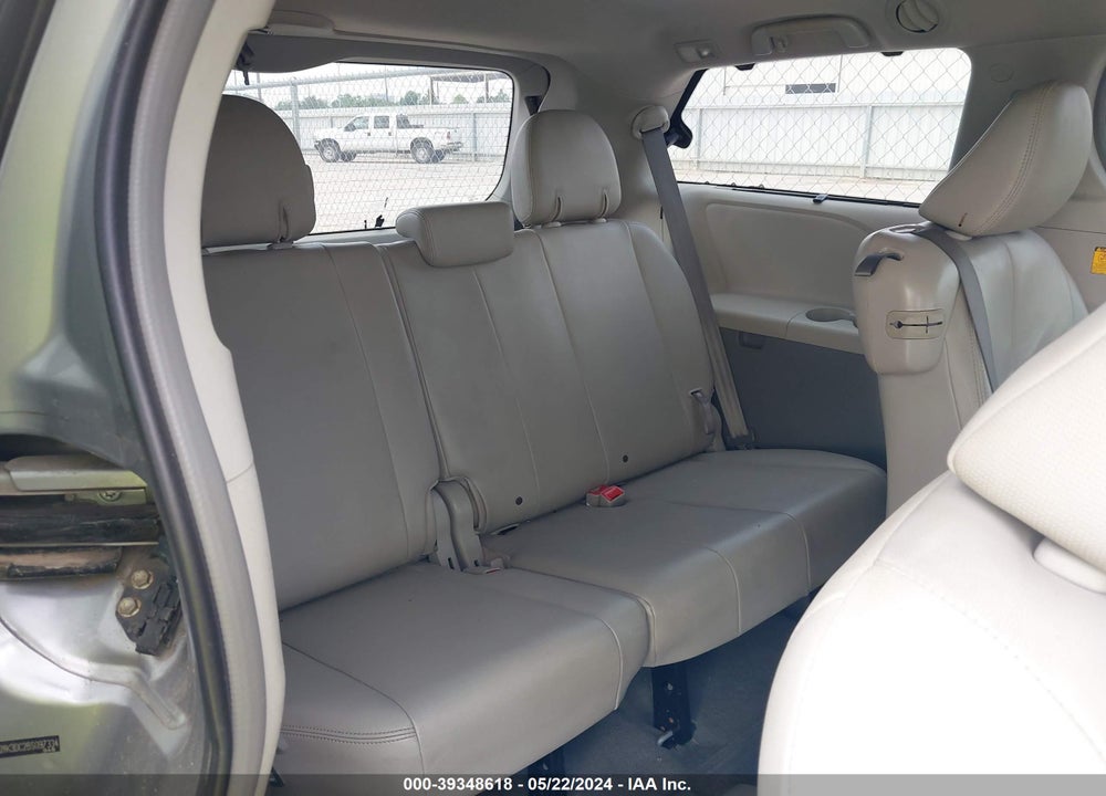 2011 TOYOTA SIENNA XLE V6 VIN: 5TDYK3DC2BS097334