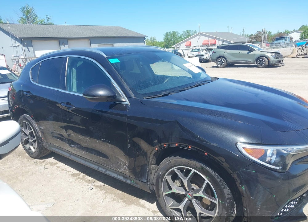 2018 ALFA ROMEO STELVIO TI AWD VIN: ZASFAKBN7J7C19842