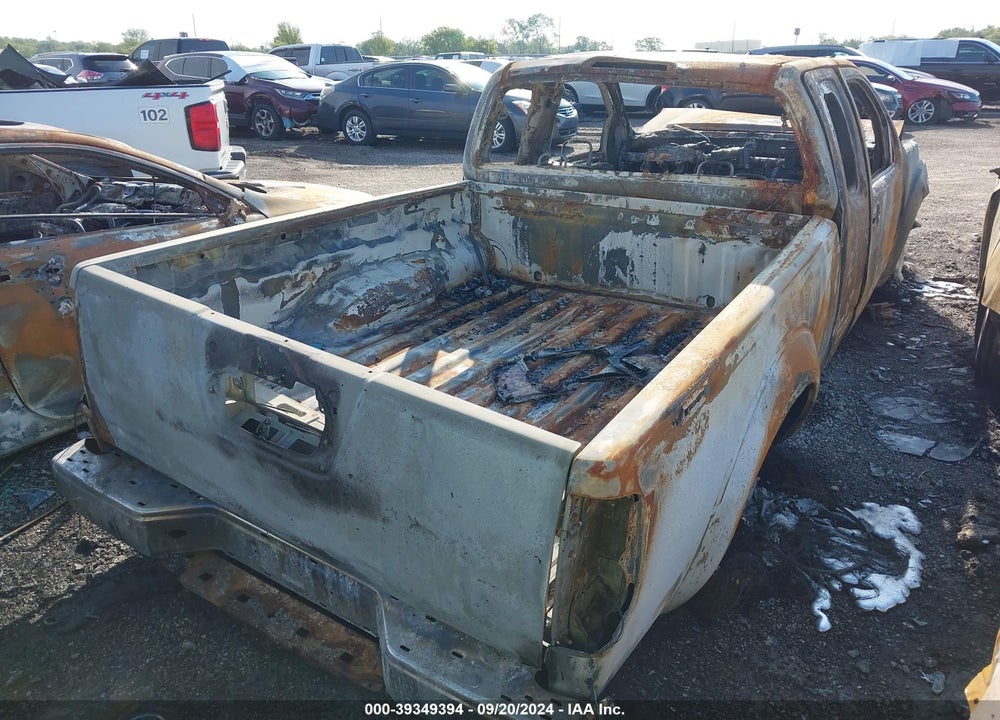 2005 NISSAN FRONTIER SE VIN: 1N6AD06U25C457852