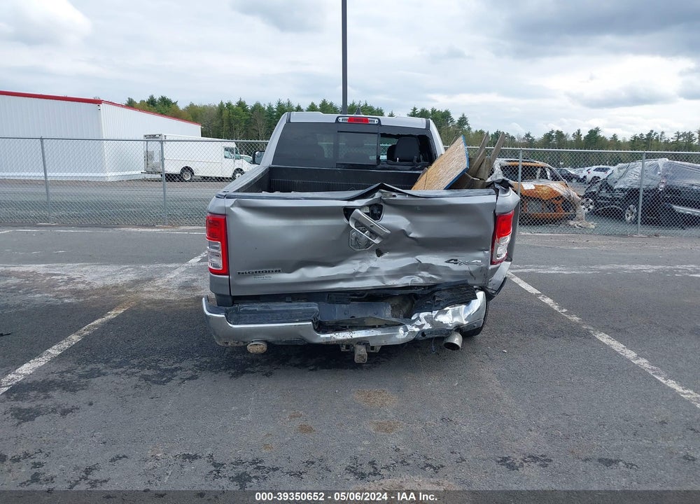2019 RAM 1500 BIG HORN/LONE STAR QUAD CAB 4X4 6'4 BOX VIN: 1C6SRFBT4KN761572