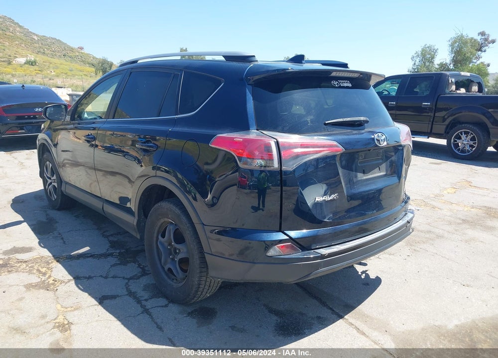 2018 TOYOTA RAV4 LE VIN: JTMZFREV4JJ195336