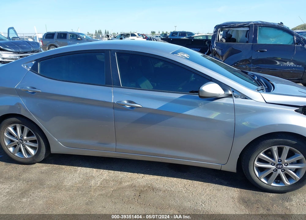 2016 HYUNDAI ELANTRA SE VIN: 5NPDH4AE1GH657222