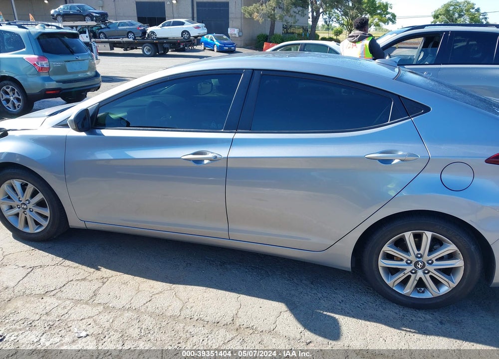 2016 HYUNDAI ELANTRA SE VIN: 5NPDH4AE1GH657222