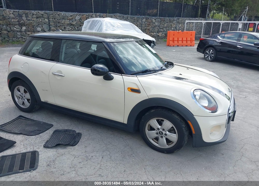 2015 MINI HARDTOP COOPER VIN: WMWXM5C57F3A58556