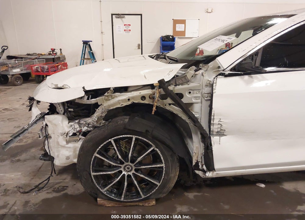 2018 CHEVROLET MALIBU LT VIN: 1G1ZD5ST2JF222563