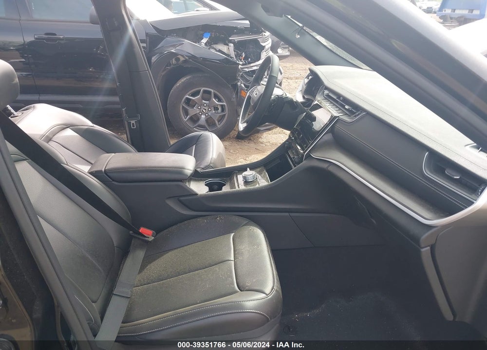 2024 JEEP GRAND CHEROKEE L LIMITED 4X4 VIN: 1C4RJKBG3R8549667