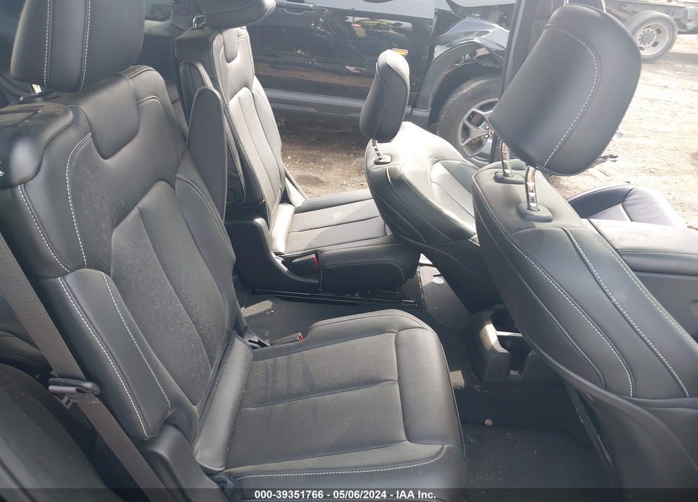 2024 JEEP GRAND CHEROKEE L LIMITED 4X4 VIN: 1C4RJKBG3R8549667