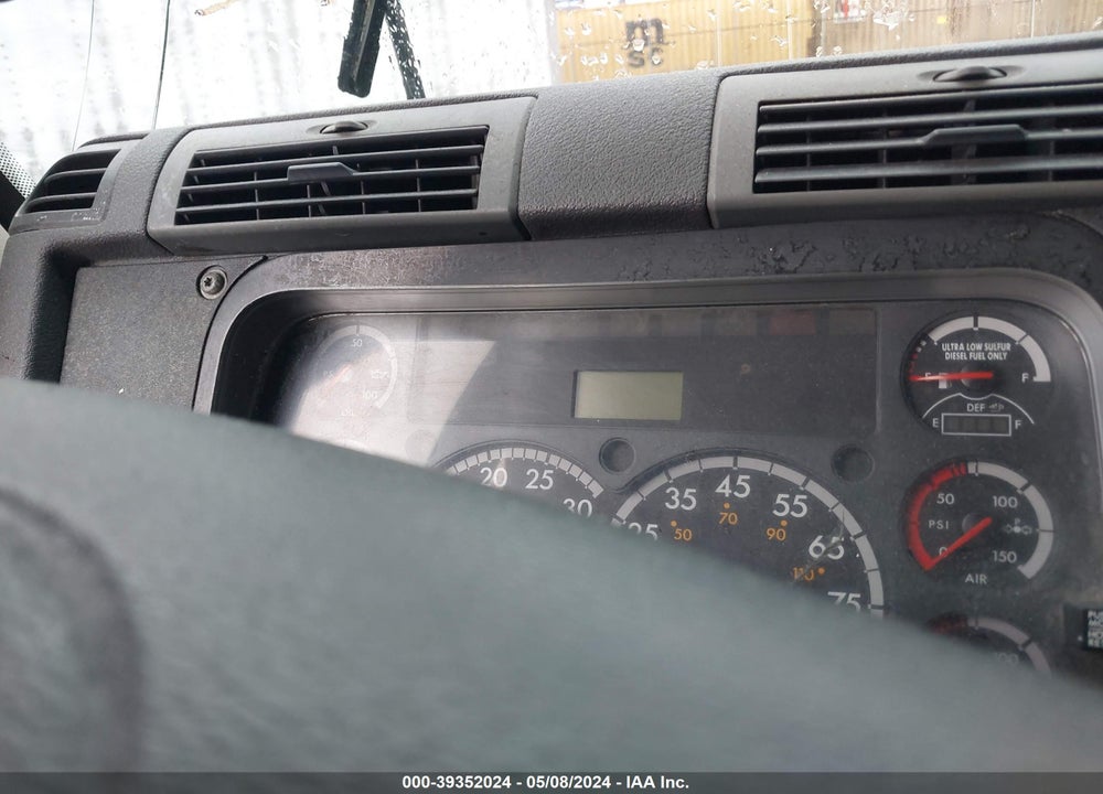 2015 FREIGHTLINER CASCADIA 125 VIN: 3AKJGLBG8FSGM9399