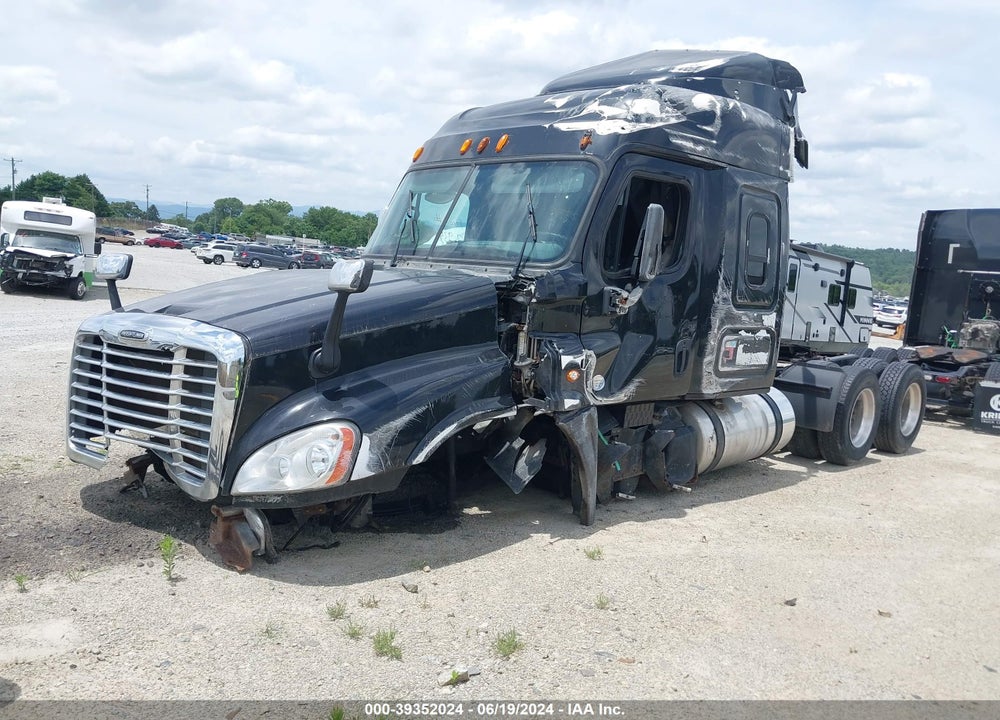 2015 FREIGHTLINER CASCADIA 125 VIN: 3AKJGLBG8FSGM9399