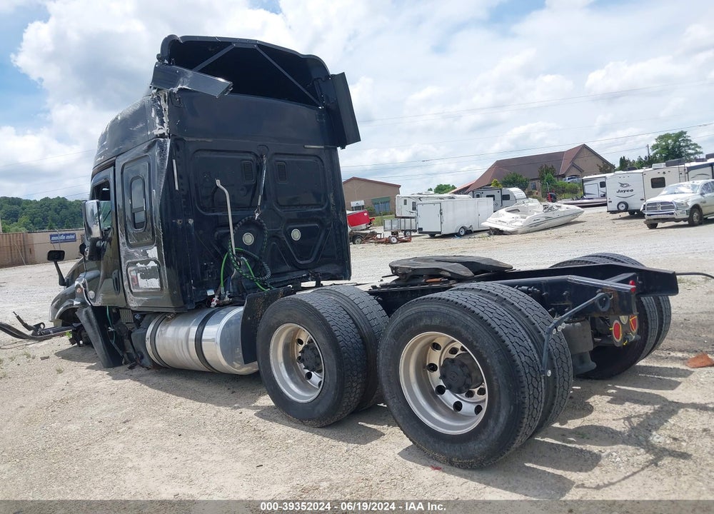 2015 FREIGHTLINER CASCADIA 125 VIN: 3AKJGLBG8FSGM9399